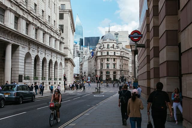 London Travel Plans? Don’t Skip These Unique Evening Experiences