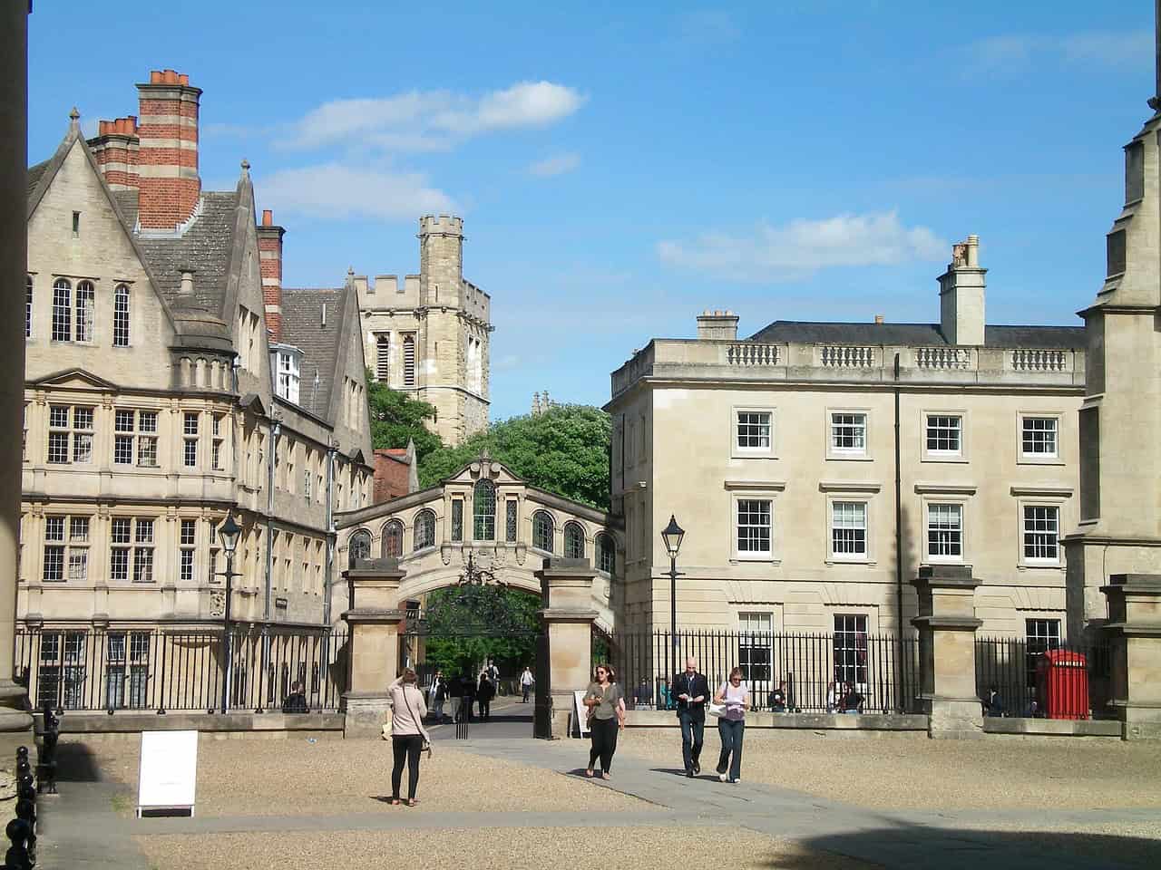 Slow down and savor Oxford with 9 gentle experiences that showcase its charm and history. Make time for these peaceful moments on your next visit!