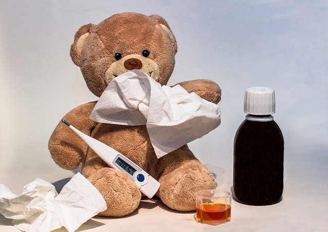 Be prepared! Discover the top medicines every mom should keep at home to handle common illnesses. Stock your family’s essentials—read our guide today!